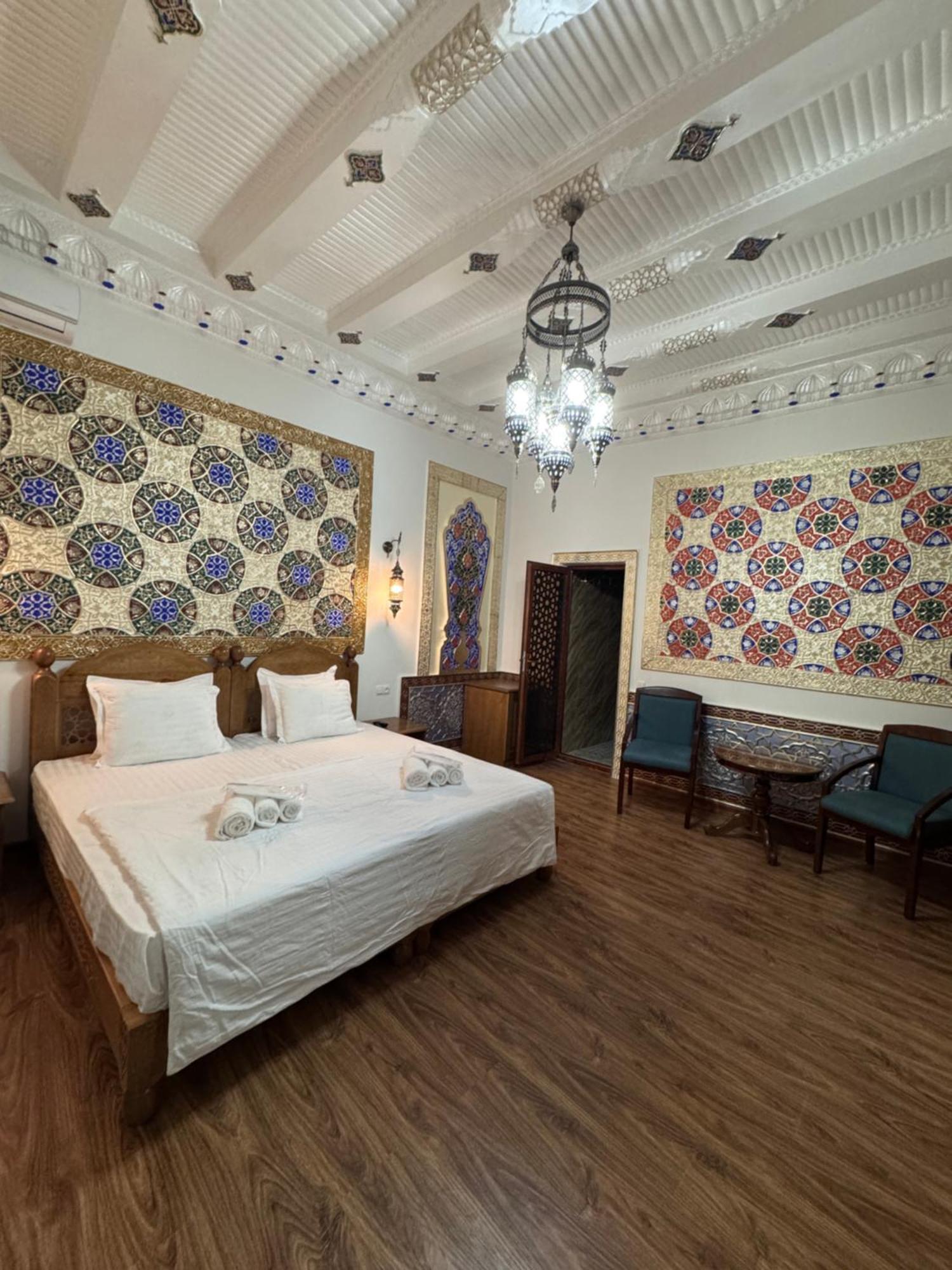 Guesthouse Muqaddam Бухара Екстер'єр фото