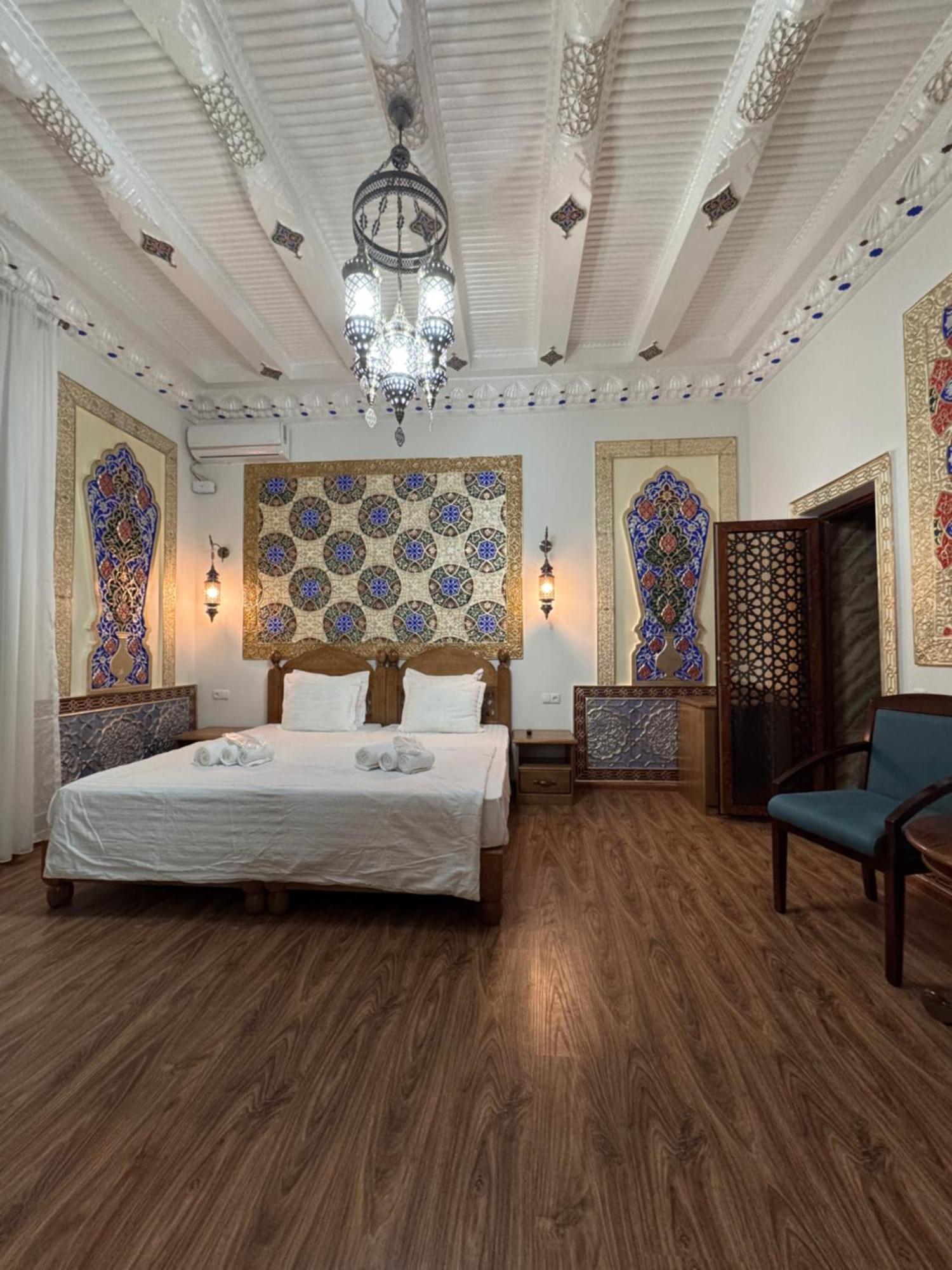 Guesthouse Muqaddam Бухара Екстер'єр фото