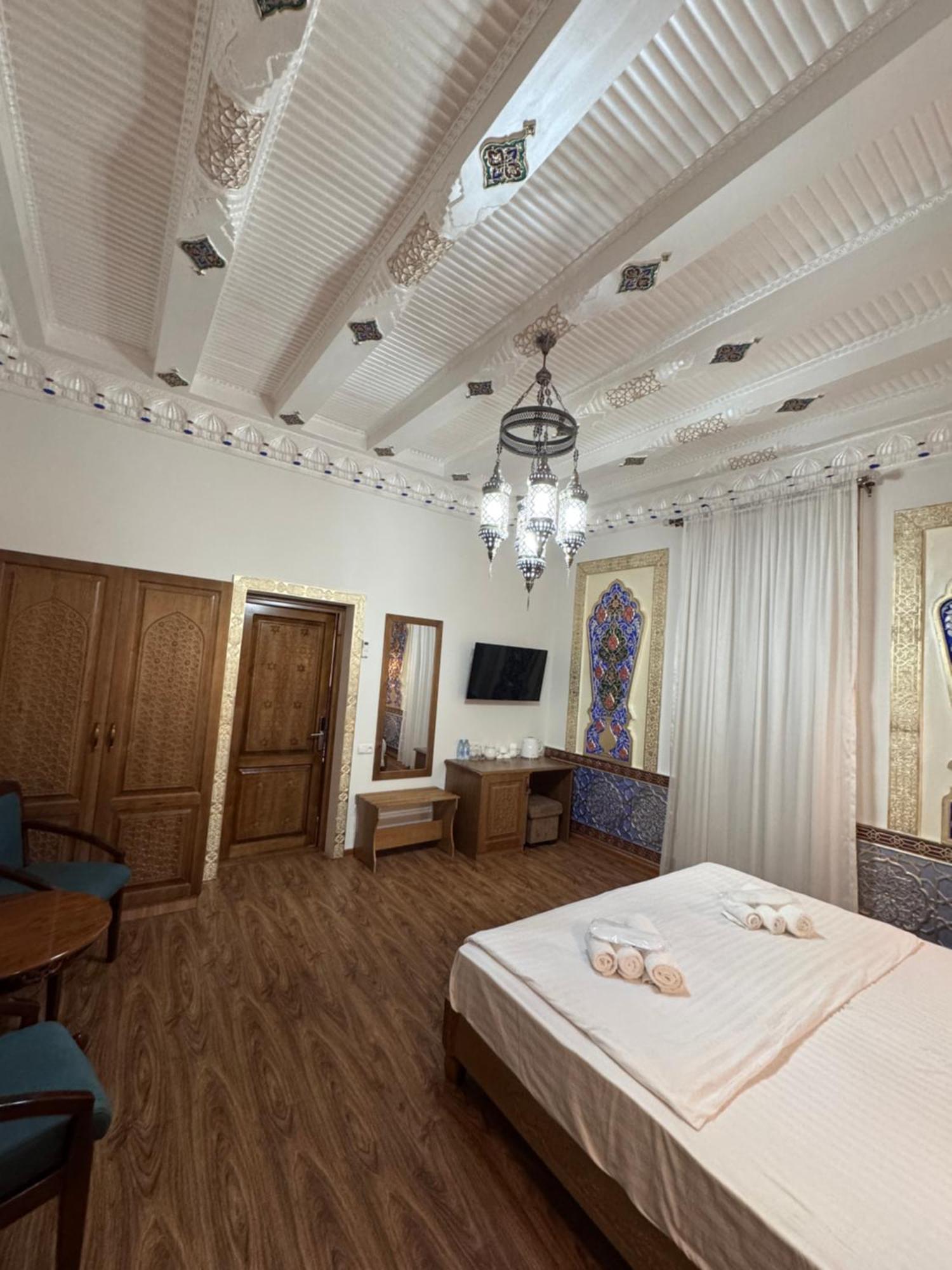 Guesthouse Muqaddam Бухара Екстер'єр фото