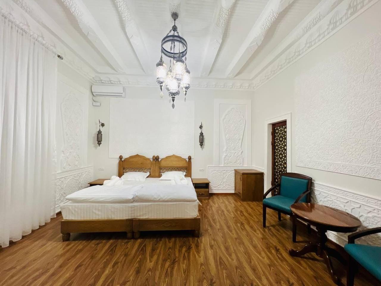 Guesthouse Muqaddam Бухара Екстер'єр фото