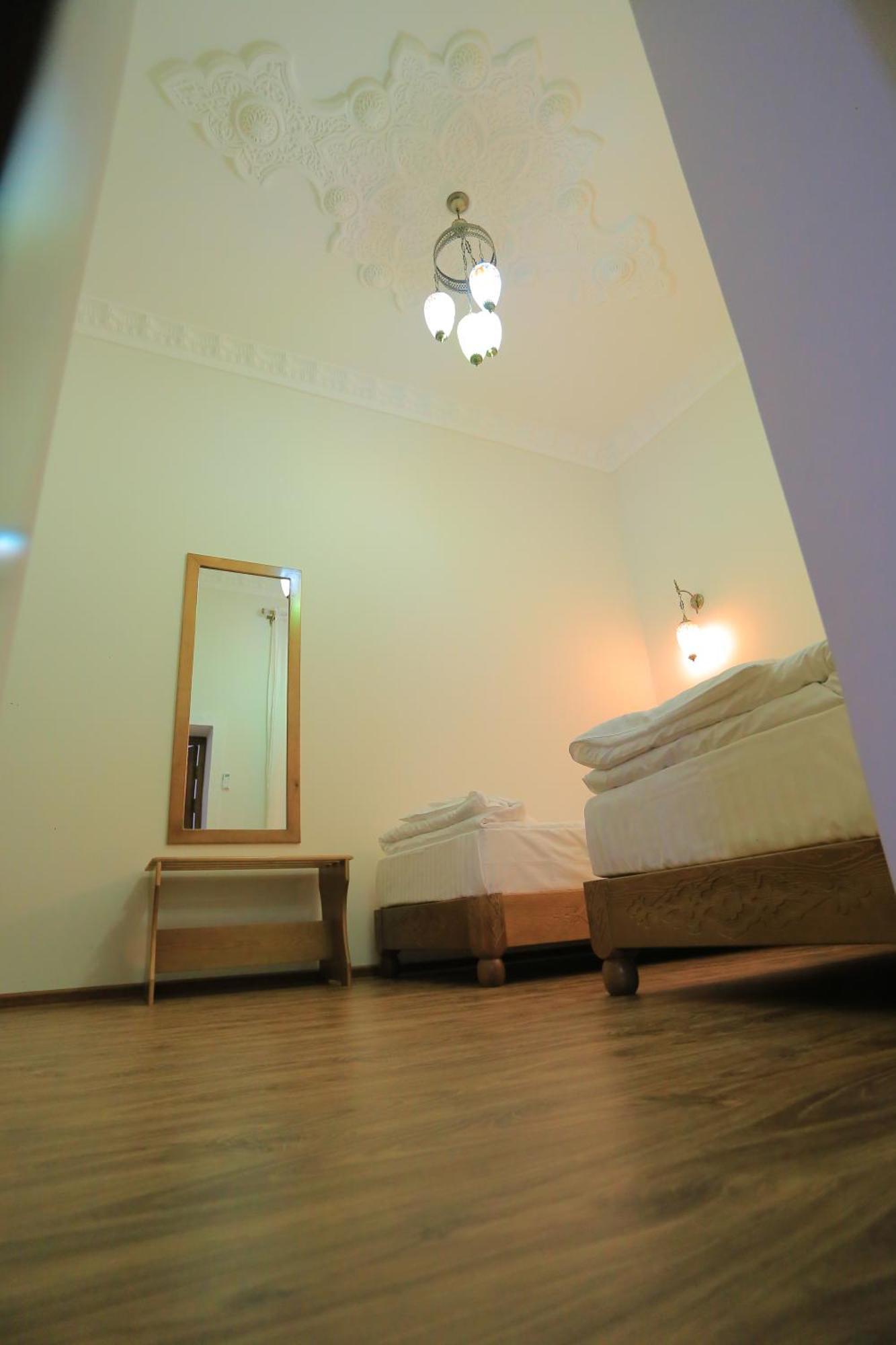 Guesthouse Muqaddam Бухара Екстер'єр фото
